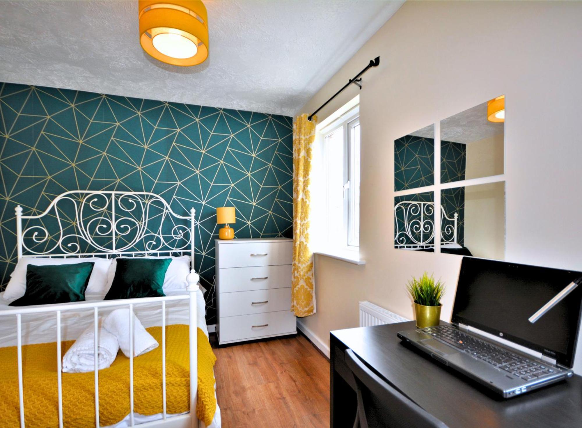 Manchester Townhouse By Bevolve - 4 Bedrooms - Free Parking Экстерьер фото