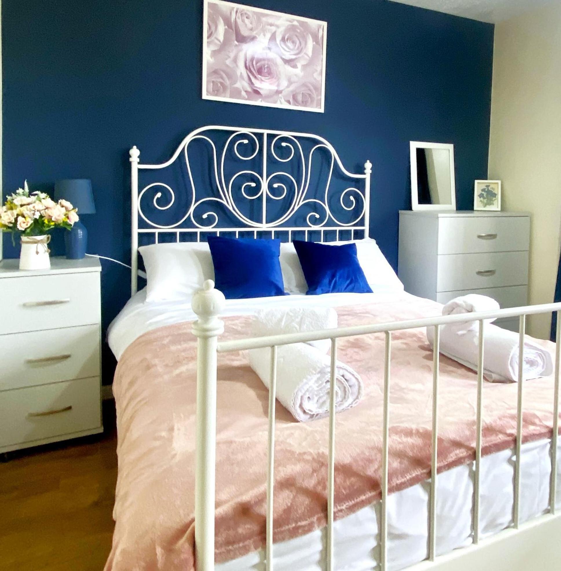 Manchester Townhouse By Bevolve - 4 Bedrooms - Free Parking Экстерьер фото